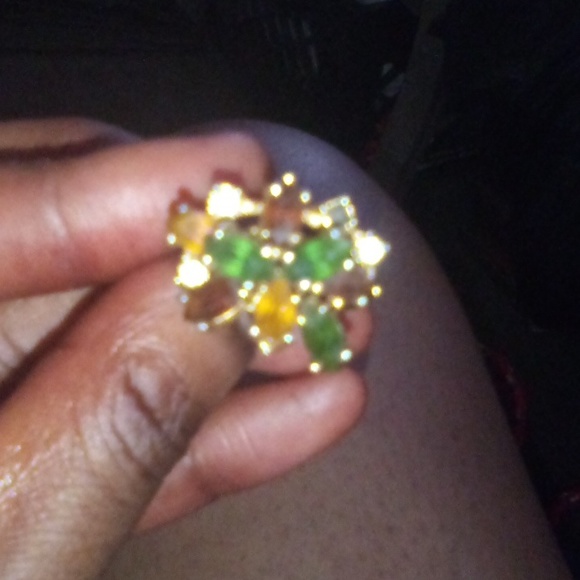 Ring - Picture 3 of 3